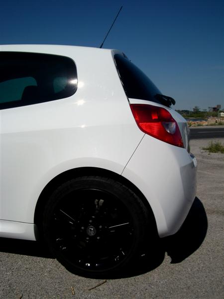 http://img44.xooimage.com/files/7/4/7/clio-wsr-1er-jour-027-medium--e4ff60.jpg