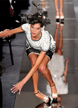 HISTORIA DE LAS MODELOS DE PASARELA historia de las modelos de pasarela: