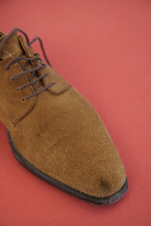 How to clean oil from suede shoes 